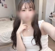 🧏🏻‍♀️💞