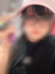 눈에 띄는,