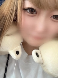 이벤트 날 함께 보내는 사람은 누구입니까? ?