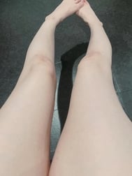 퇴근합니다( . .)"