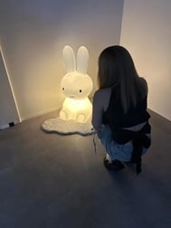 시원한 방에서 기다리고 있습니다 ♡