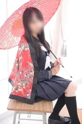 무거운 비 어떻게 내려 여름 버드 나무 ☂️