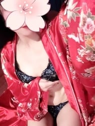 (⁎⁍̴̛ᴗ⁍̴̛⁎)