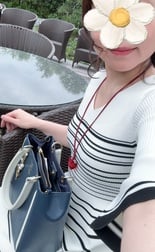 전혀 상관없이 ...