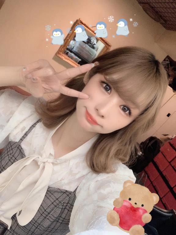 점심부터 예약 많이 ♡
