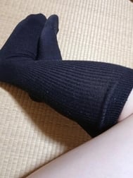 리브 블랙 하이 양말 사랑