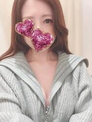 귓가에 속삭이는 비밀 ♡