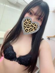 시선이 가슴에 👀🫶💖