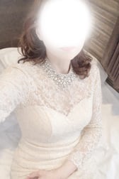 꽃가루가 날고 있습니다.