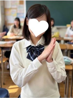모모나　20歳